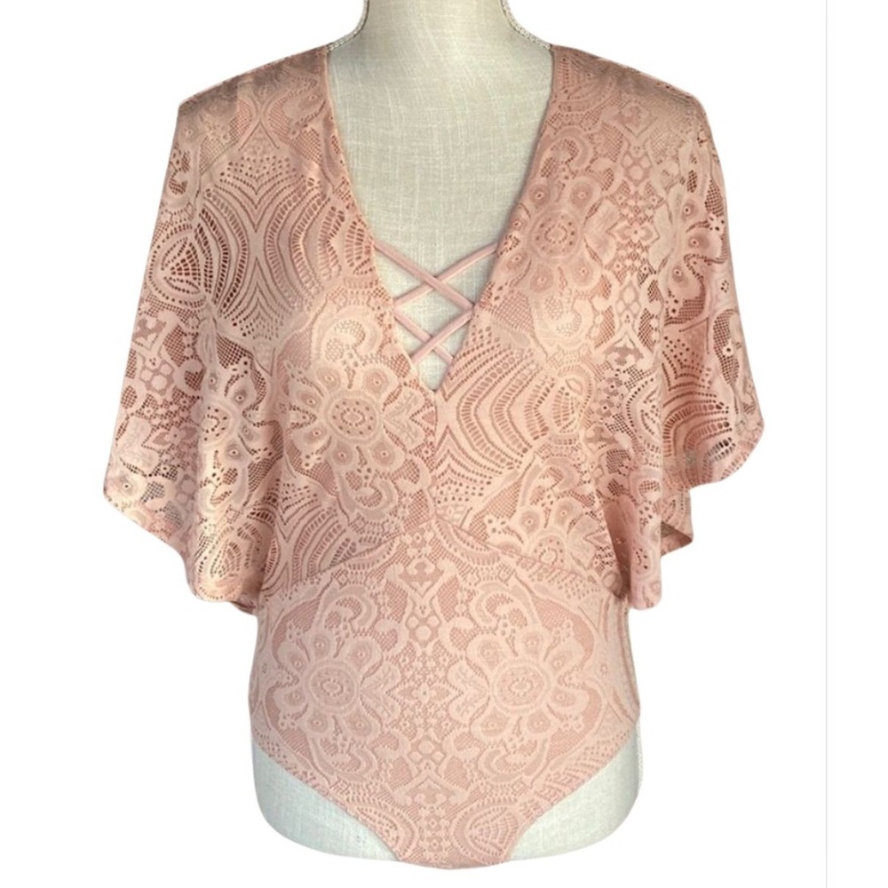 BCBGMAXAZRIA Womens Pink Lace Floral Overlay V Neck Bodysuit Butterfly Sleeve